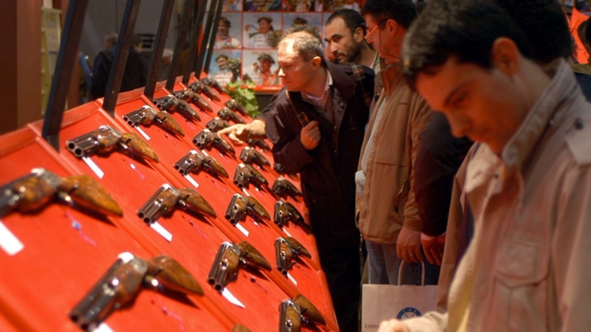 Immagine di Porto d'armi, licenze record