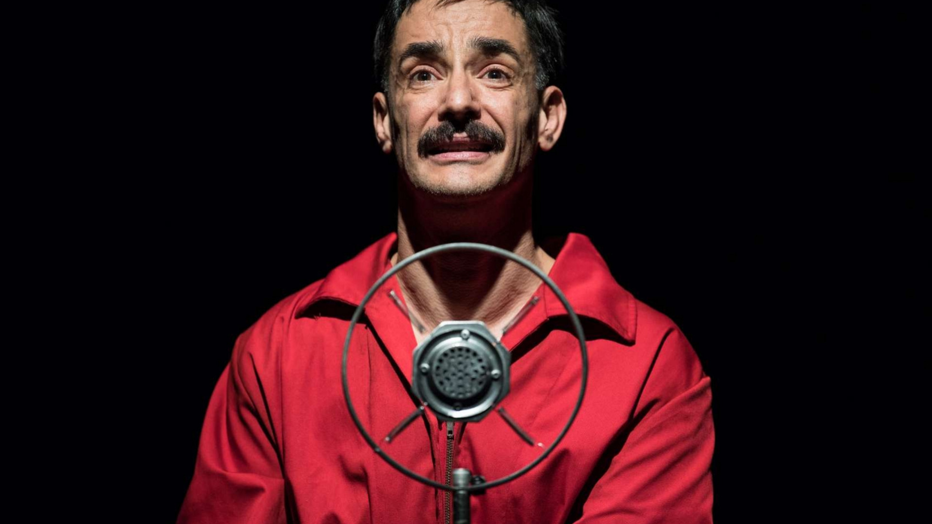 Immagine di Peppino Mazzotta: porto in scena il dramma vero di un emigrante