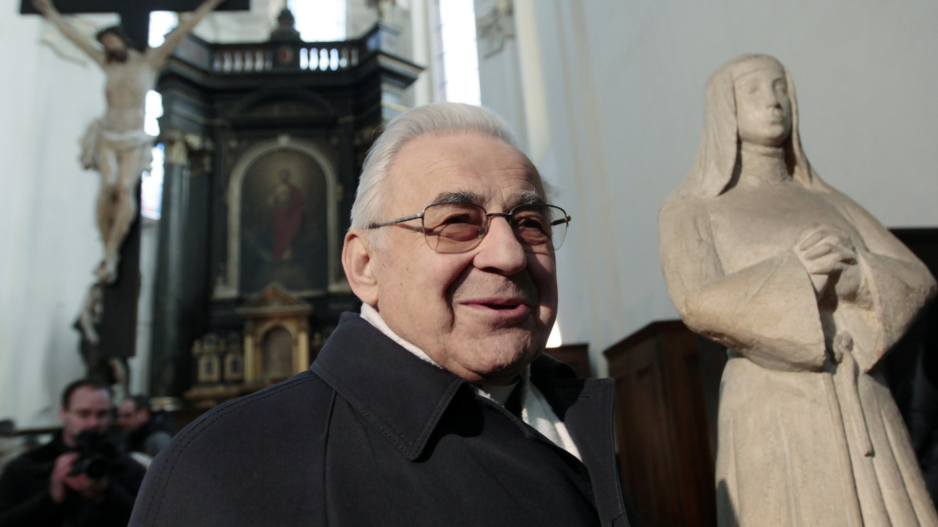 Immagine di Morto il cardinale Vlk. Sotto il comunismo fece il lavavetri