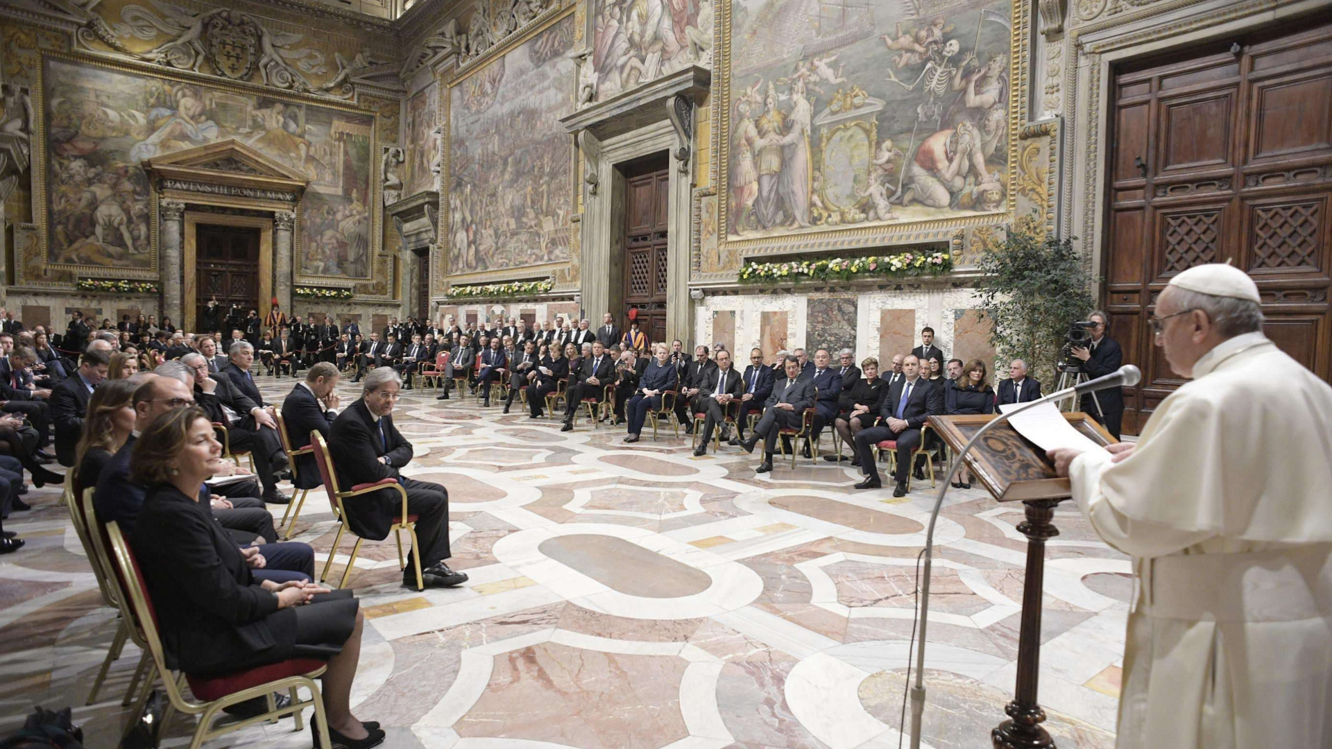 Immagine di Il Papa all'Europa: investire nella vita, nella famiglia, nei giovani