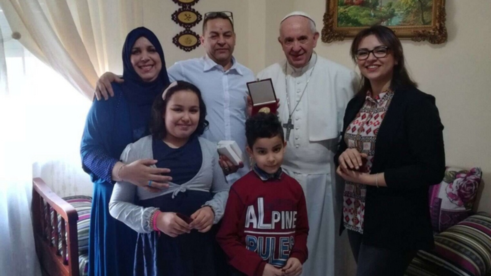 Immagine di Le famiglie visitate alle Case Bianche: il Papa telefona all'anziana ricoverata
