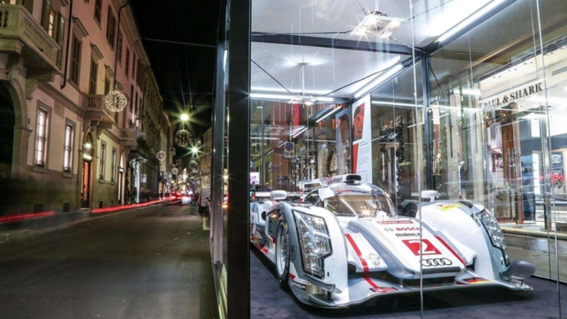 Immagine di L'auto lascia i Saloni e rincorre la moda