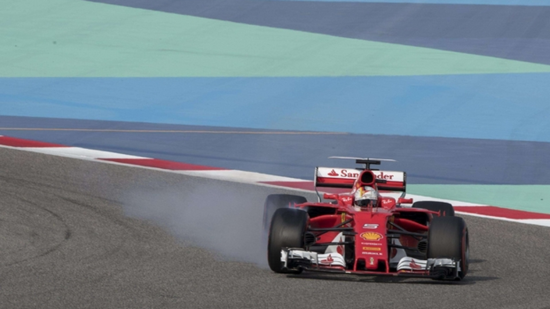Immagine di Mercedes in prima fila, Bottas conquista la pole