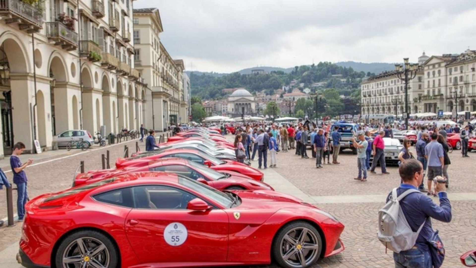 Immagine di Parco Valentino, l'auto ritorna in mezzo alla gente