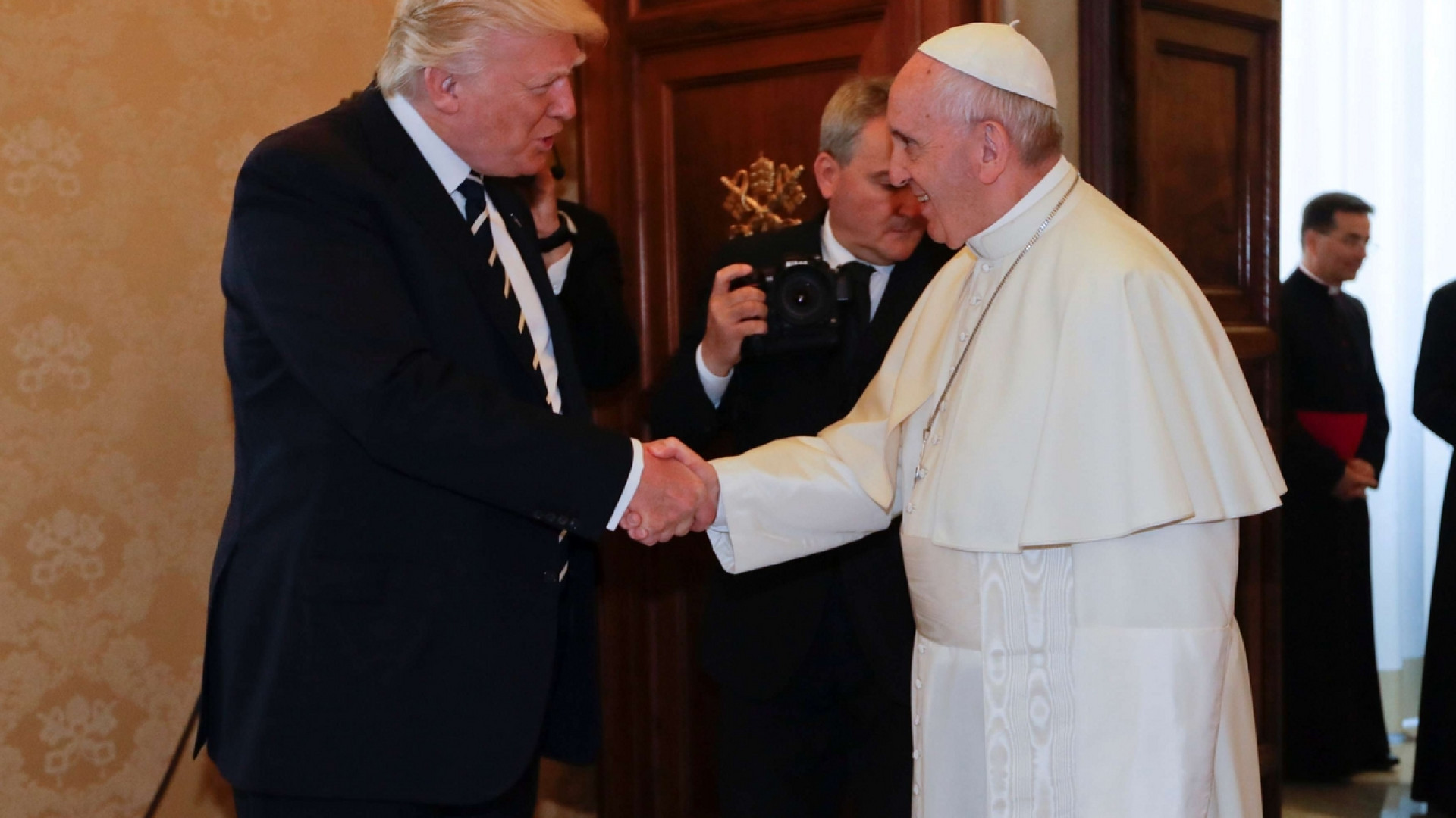 Immagine di Dopo l'incontro con papa Francesco, Trump: «Determinato a perseguire la pace»