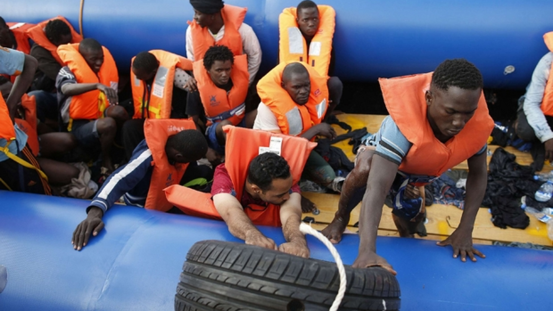 Immagine di 21enne della Sierra Leone ucciso dagli scafisti per il suo cappellino