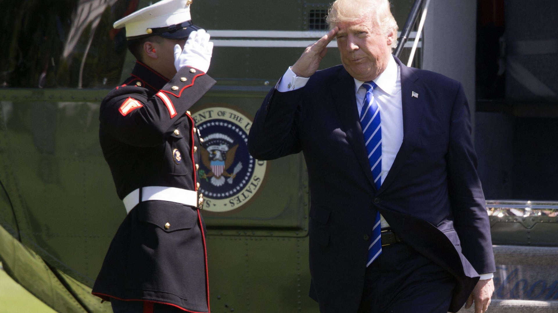 Immagine di Trump rischia l'impeachment. Sul Russiagate indagherà un ex direttore del Fbi