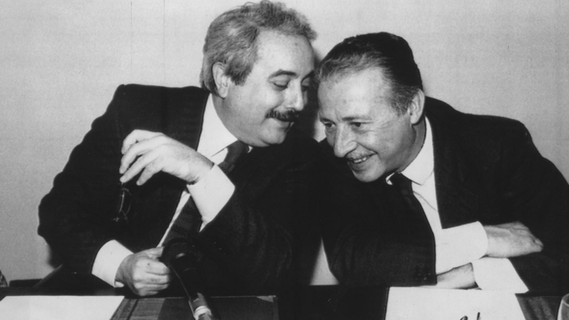 Immagine di Falcone e Borsellino, due ritratti tra ricordi e idee senza tempo