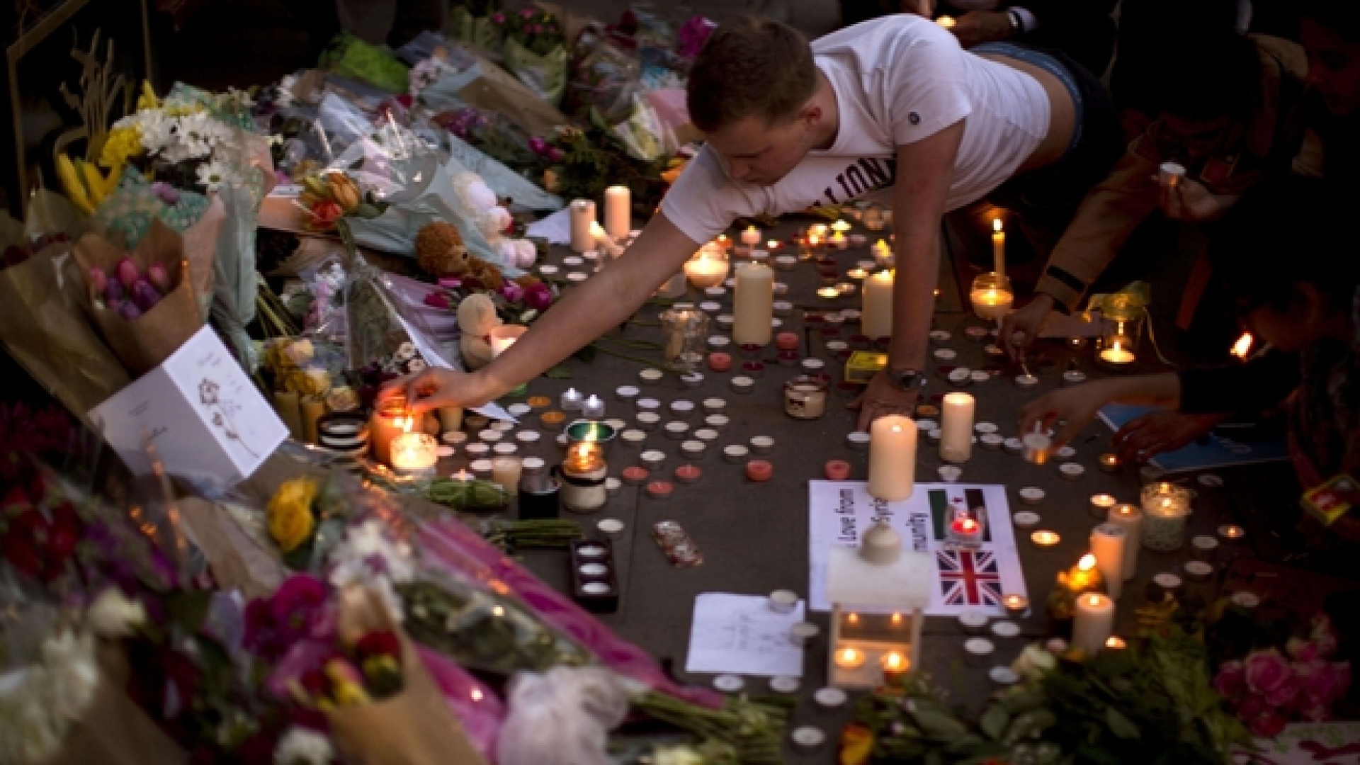 Immagine di Manchester non si arrende. «Più forti e uniti che mai»