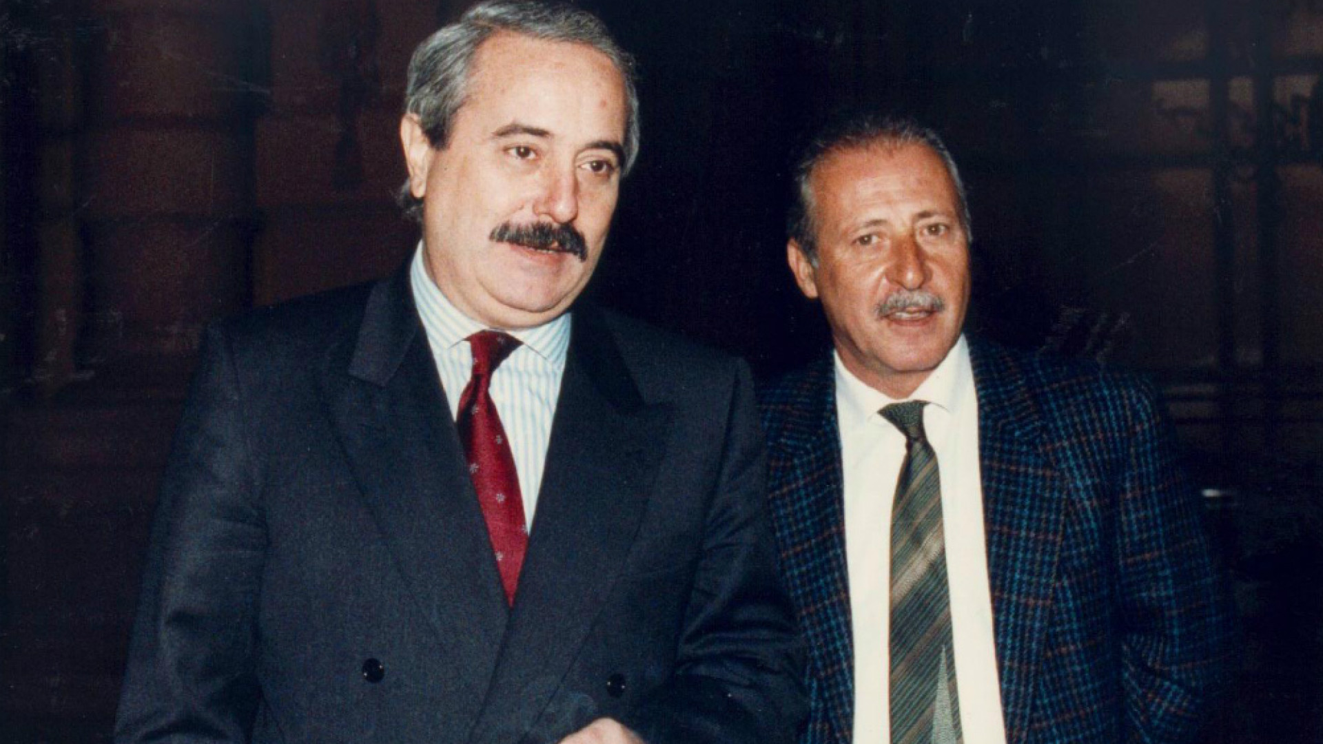 Immagine di Falcone e Borsellino, due servitori dello Stato ancora in attesa di giustizia