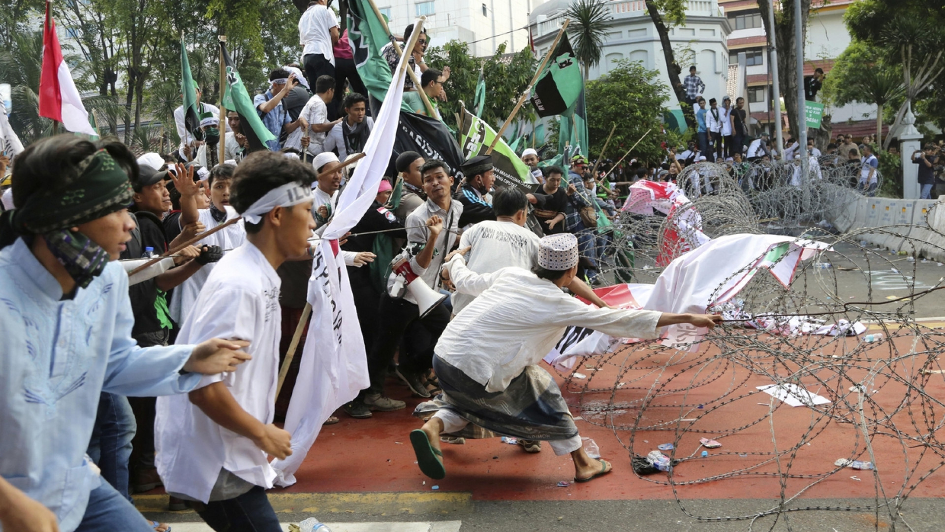 Immagine di Cresce l'estremismo islamico; Indonesia un modello in crisi