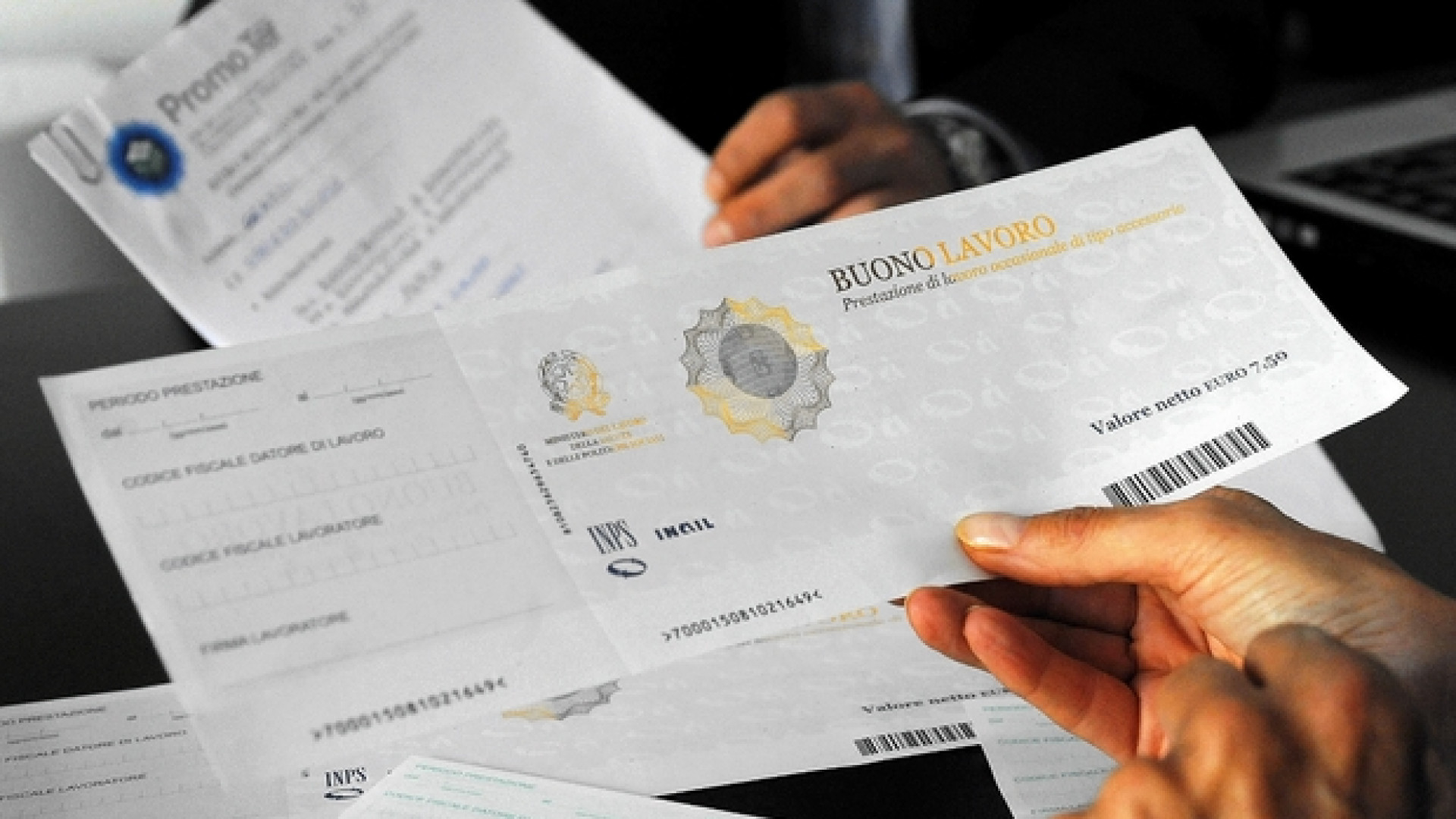 Immagine di Ecco come cambiano i voucher: e ci sono anche babysitter e ripetizioni
