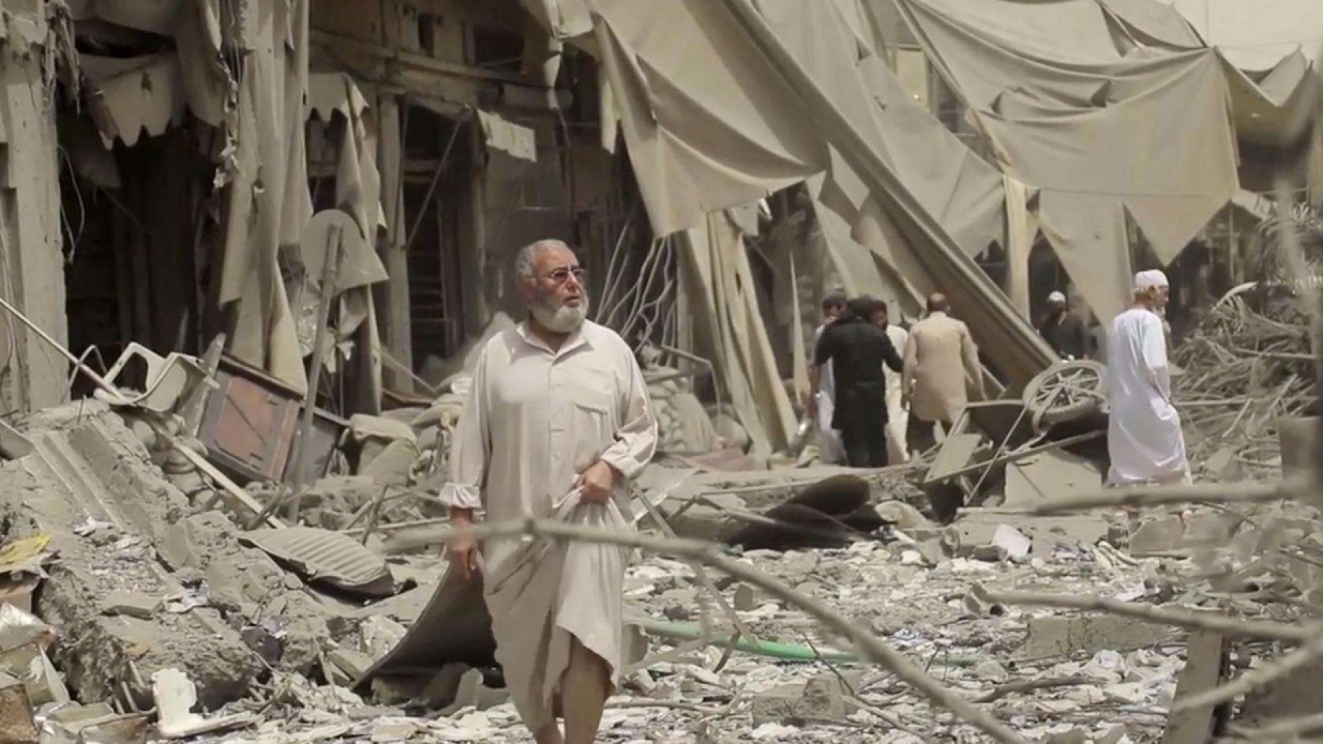 Immagine di Al via l'offensiva anti-Daesh su Raqqa. Massacro di civili a Mosul