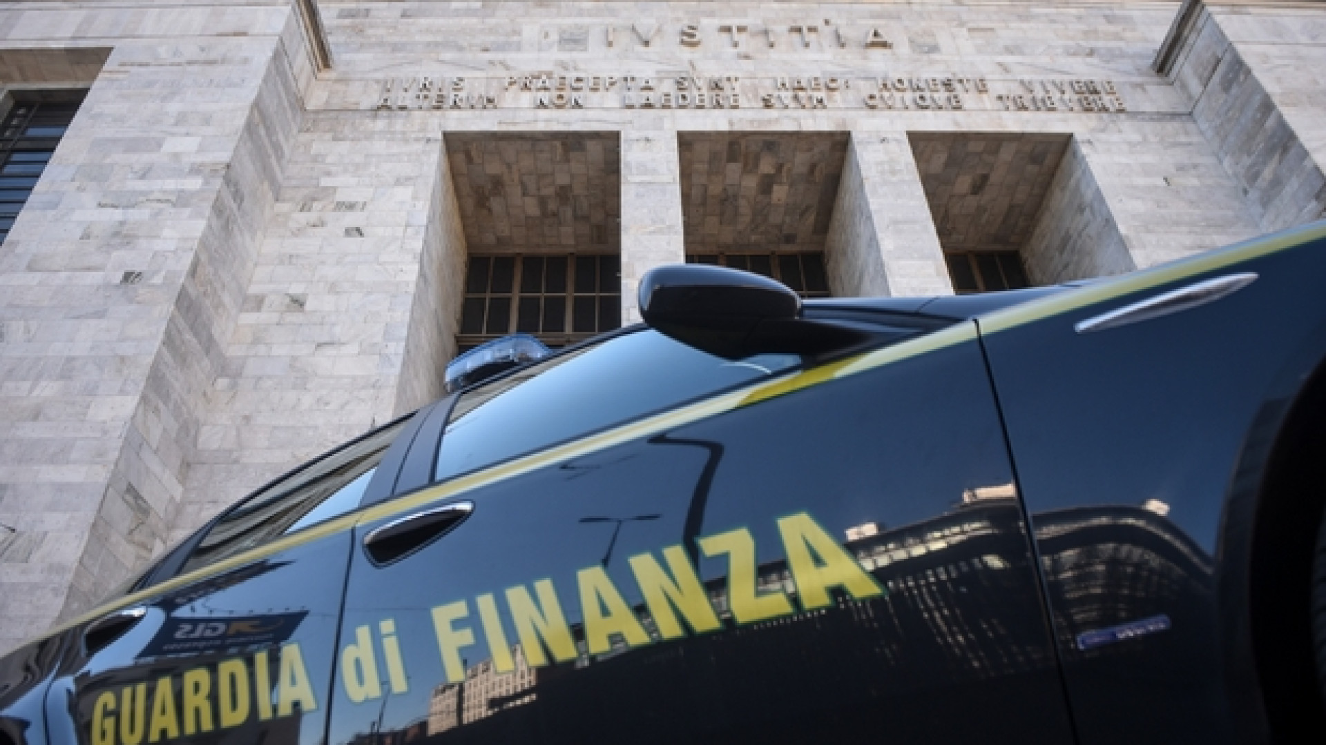 Immagine di Blitz della Gdf a Roma, 17 arresti