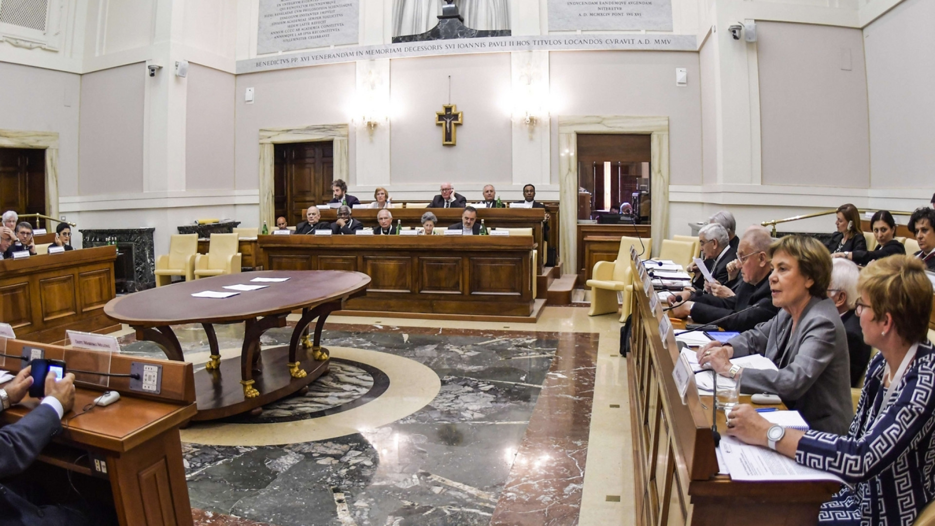 Immagine di Allo studio la scomunica per corruzione