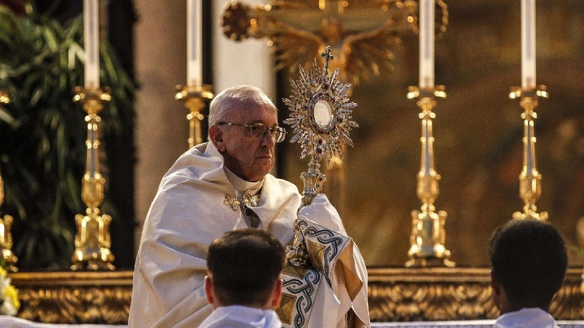 Immagine di Il Papa: «Eucaristia memoria viva dell'amore di Dioi