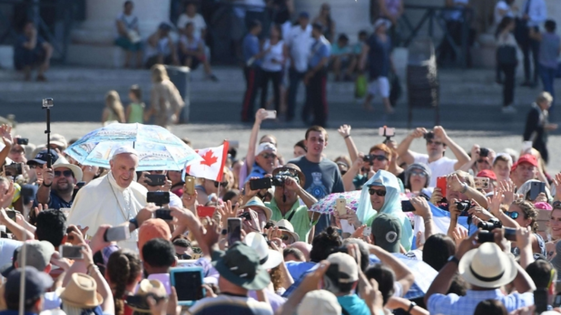 Immagine di Papa Francesco: il Signore ci dona la speranza di essere santi