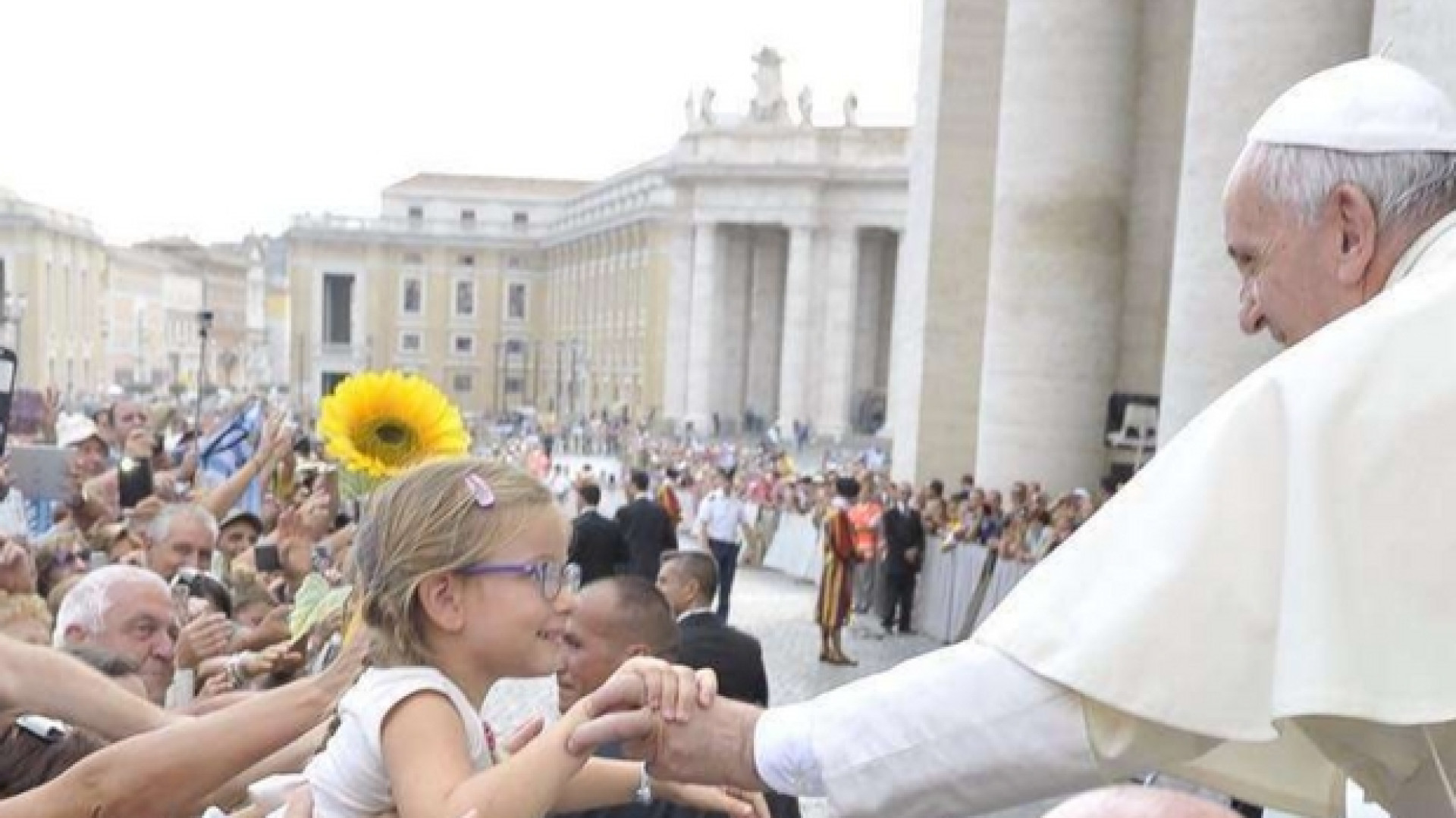 Immagine di Domenica l'Obolo di San Pietro. Galantino: donare per aiutare il Papa