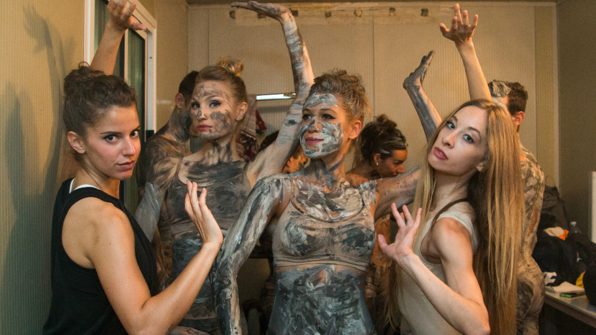 Immagine di Quattro ballerine cremonesi al gran gala internazionale del Dap di Pietrasanta