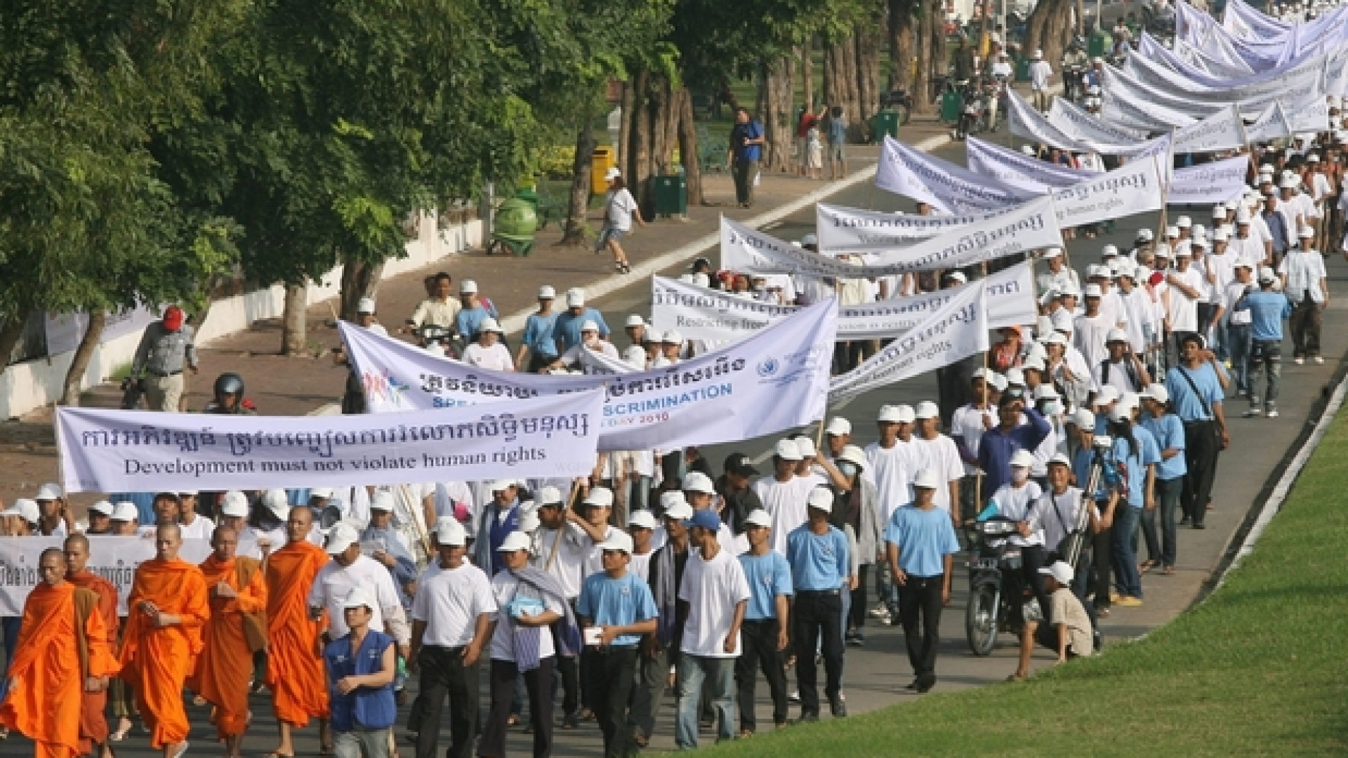Immagine di «Basta critiche»: la Cambogia guarda sempre più alla Cina