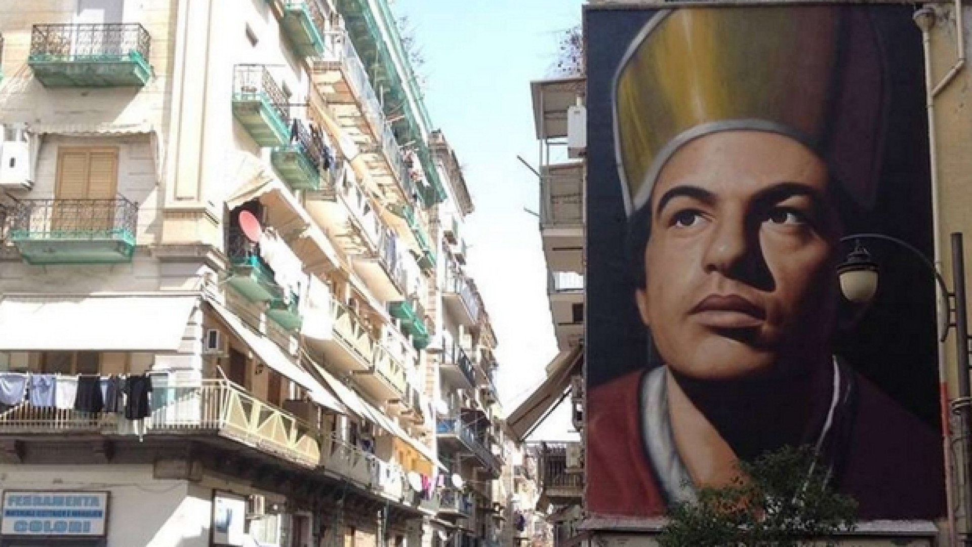 Immagine di San Gennaro, il sangue che unisce «miseria e nobiltà» di Napoli