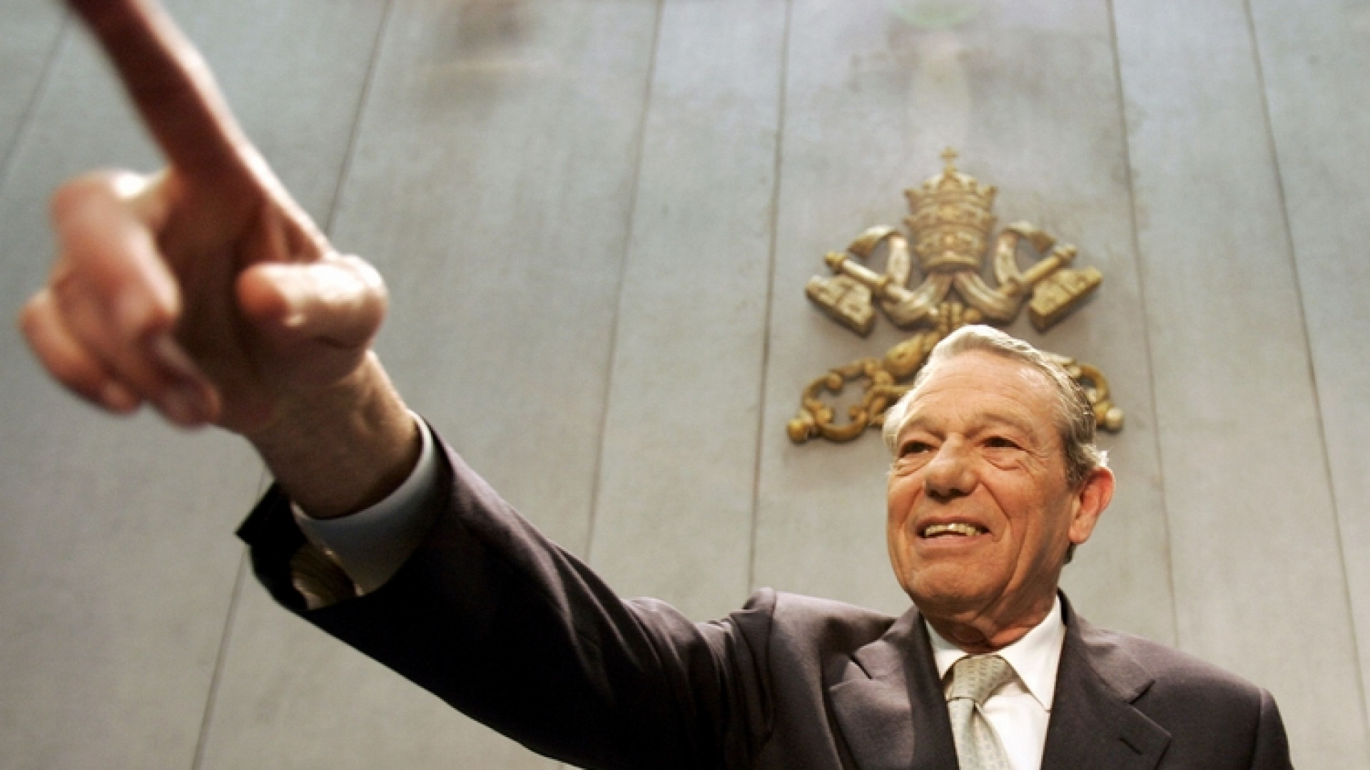 Immagine di Salute e malattia, l'intervista a Navarro Valls