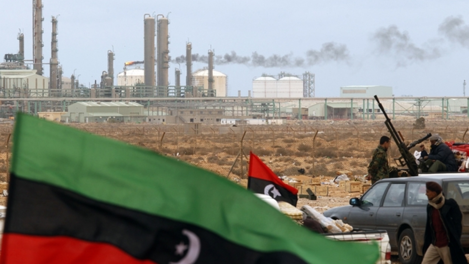 Immagine di Libia, una zattera alla deriva che però non cola a picco