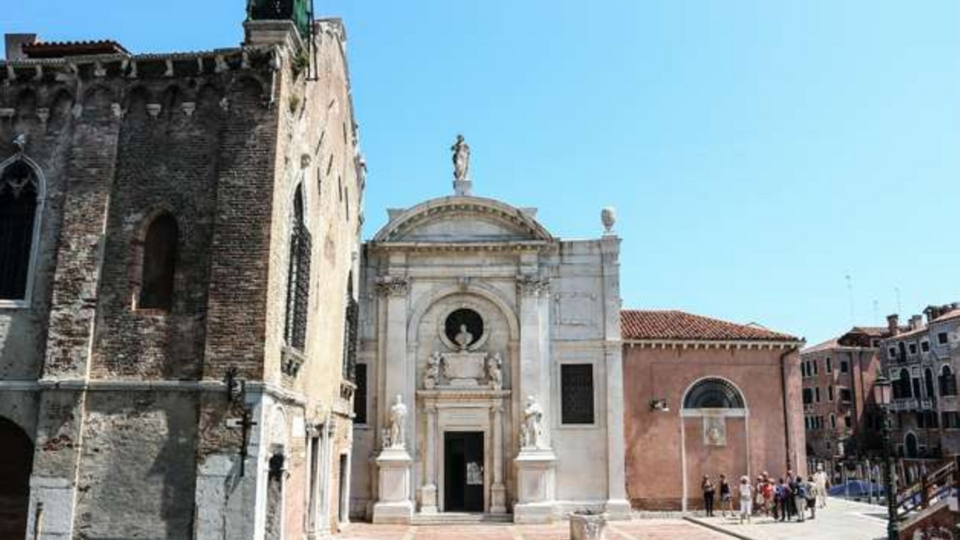 Immagine di Da ex chiesa a pub, il «rammarico» del Patriarca Moraglia