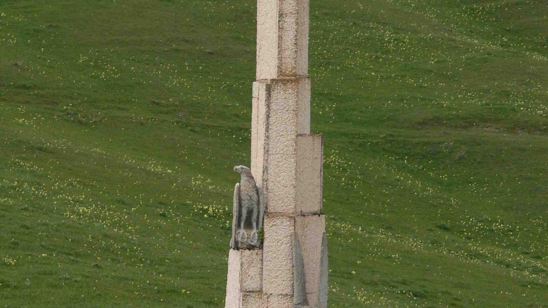 Immagine di Alpini col Vescovo a passo Fittanze