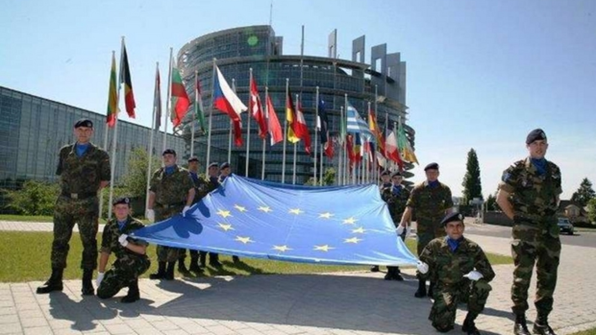 Immagine di La Germania scalda i motori della difesa comune