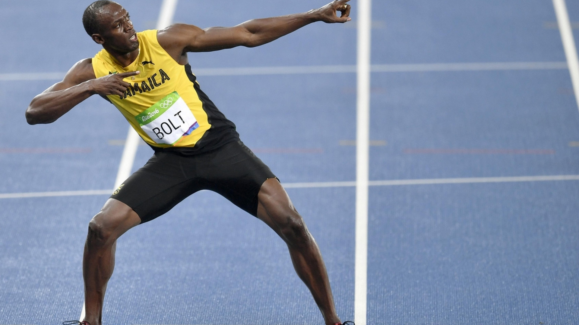 Immagine di Usain Bolt vola verso l'ultimo traguardo