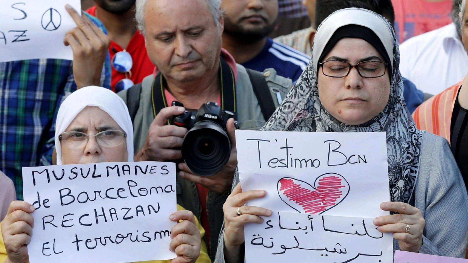 Immagine di Barcellona, l'islam in piazza sfida il terrorismo