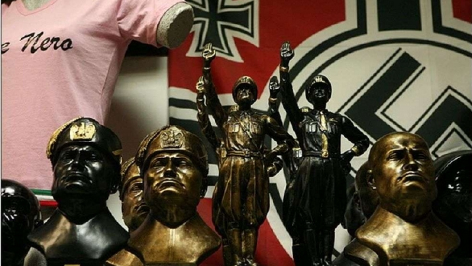 Immagine di Sulla Rete le pagine «nere» conquistano un milione di nostalgici del Duce