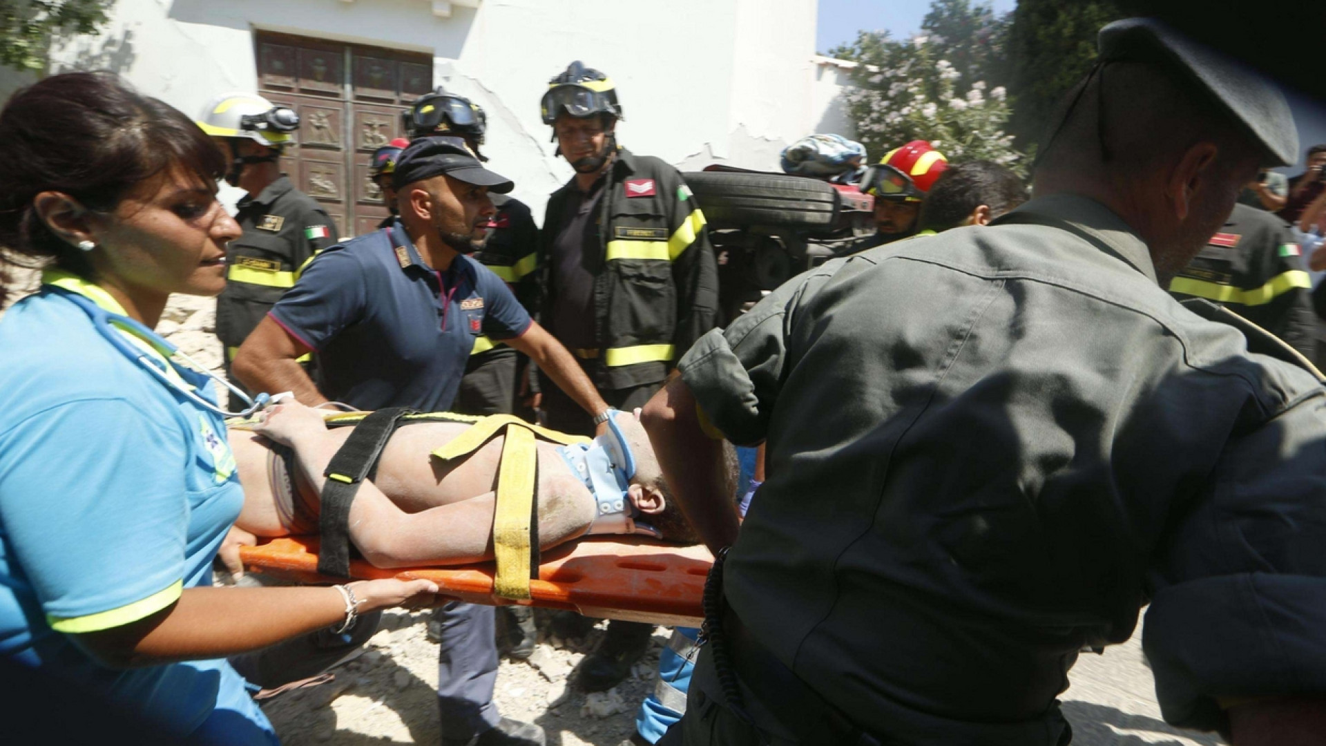 Immagine di Terremoto a Ischia, due morti e 2.600 sfollati. Salvati tre fratellini