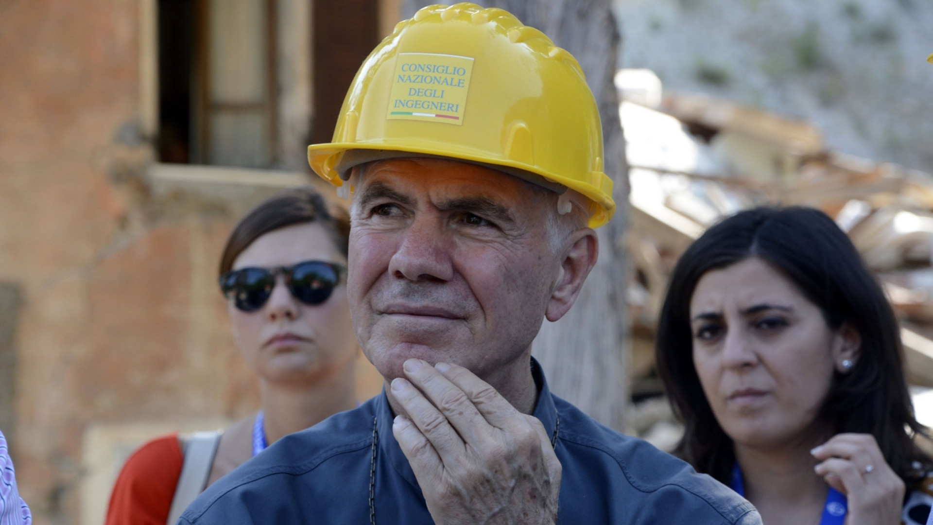 Immagine di Terremoto, vescovo e musicista insieme: una canzone per Arquata