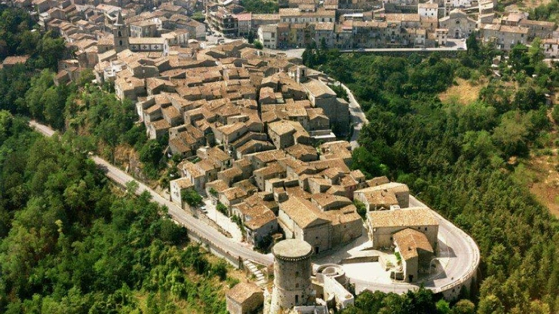 Immagine di Riccia sceglie il suo futuro: siamo un paese per vecchi. Video