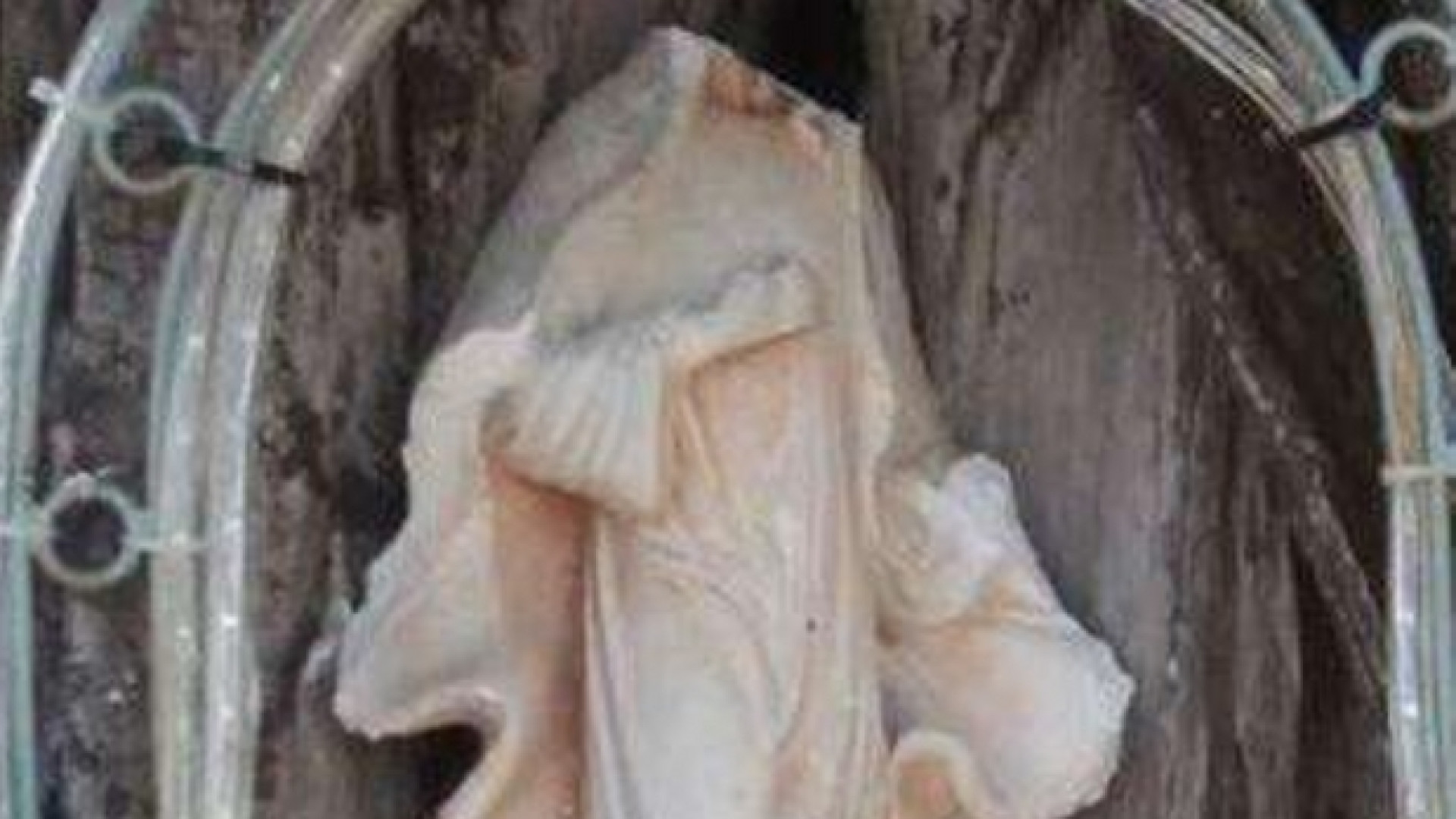 Immagine di Morti sospette, messe nere, profanazioni. «Si faccia luce»