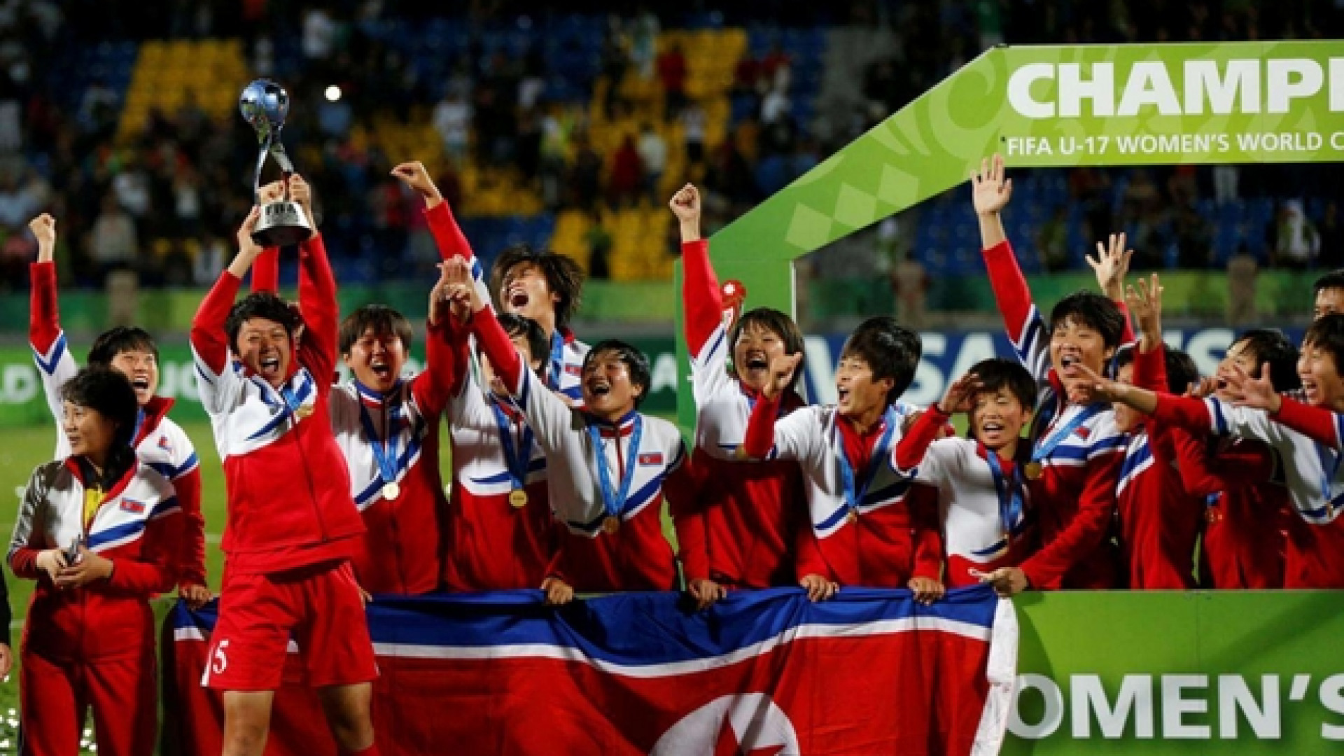 Immagine di Nord Corea, Han e le sue sorelle in un calcio di regime