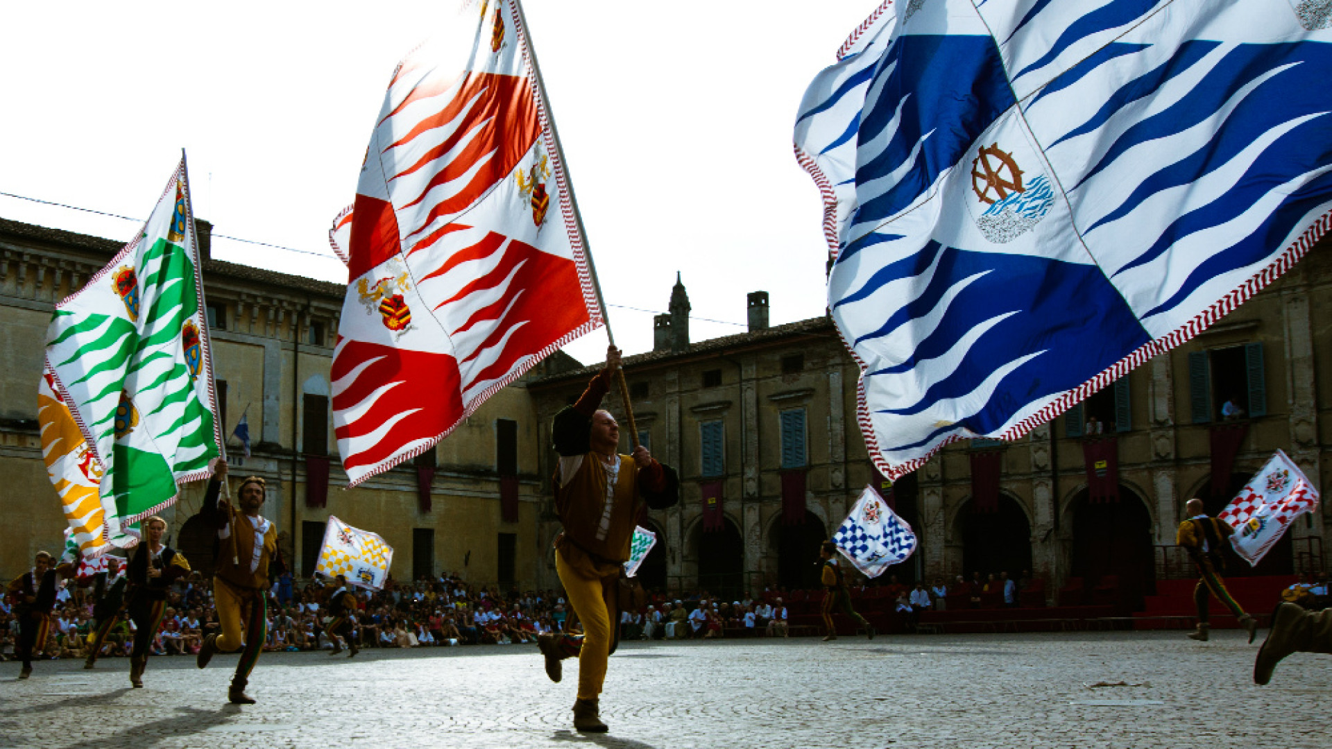Immagine di Un tuffo nel passato con la magia del Palio