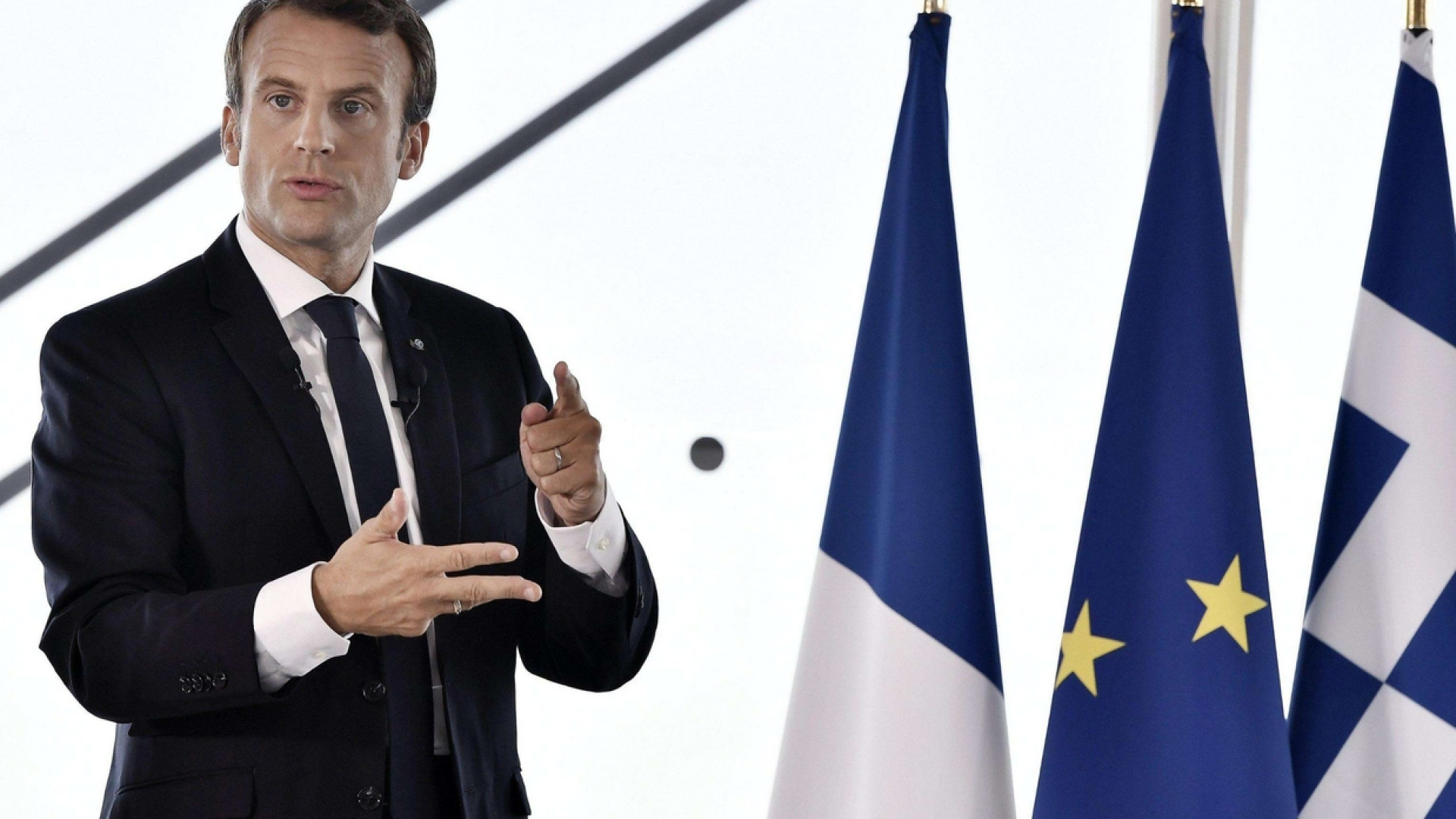 Immagine di Macron ancora in bilico tra Ricoeur e Rothschild