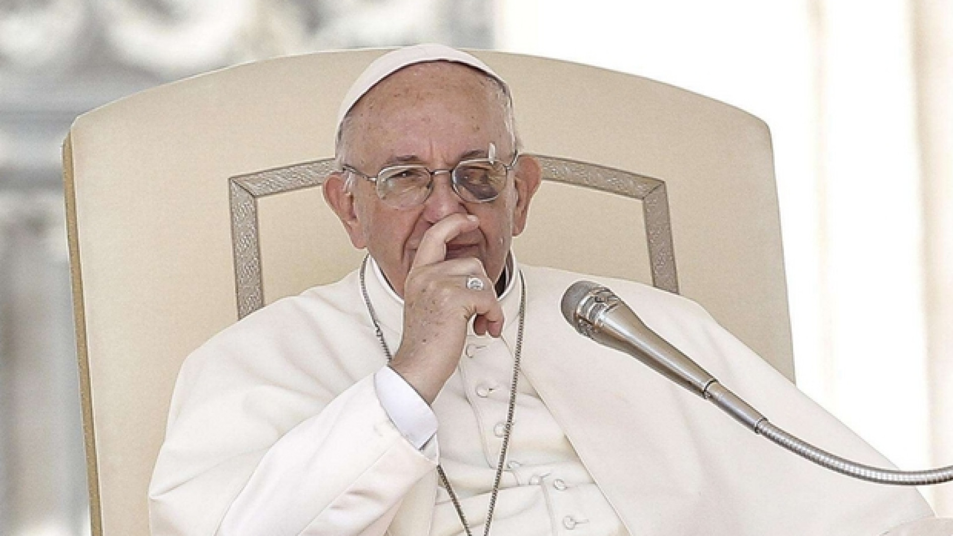 Immagine di Il Papa ai nuovi vescovi: imparate dal fiuto dei fedeli