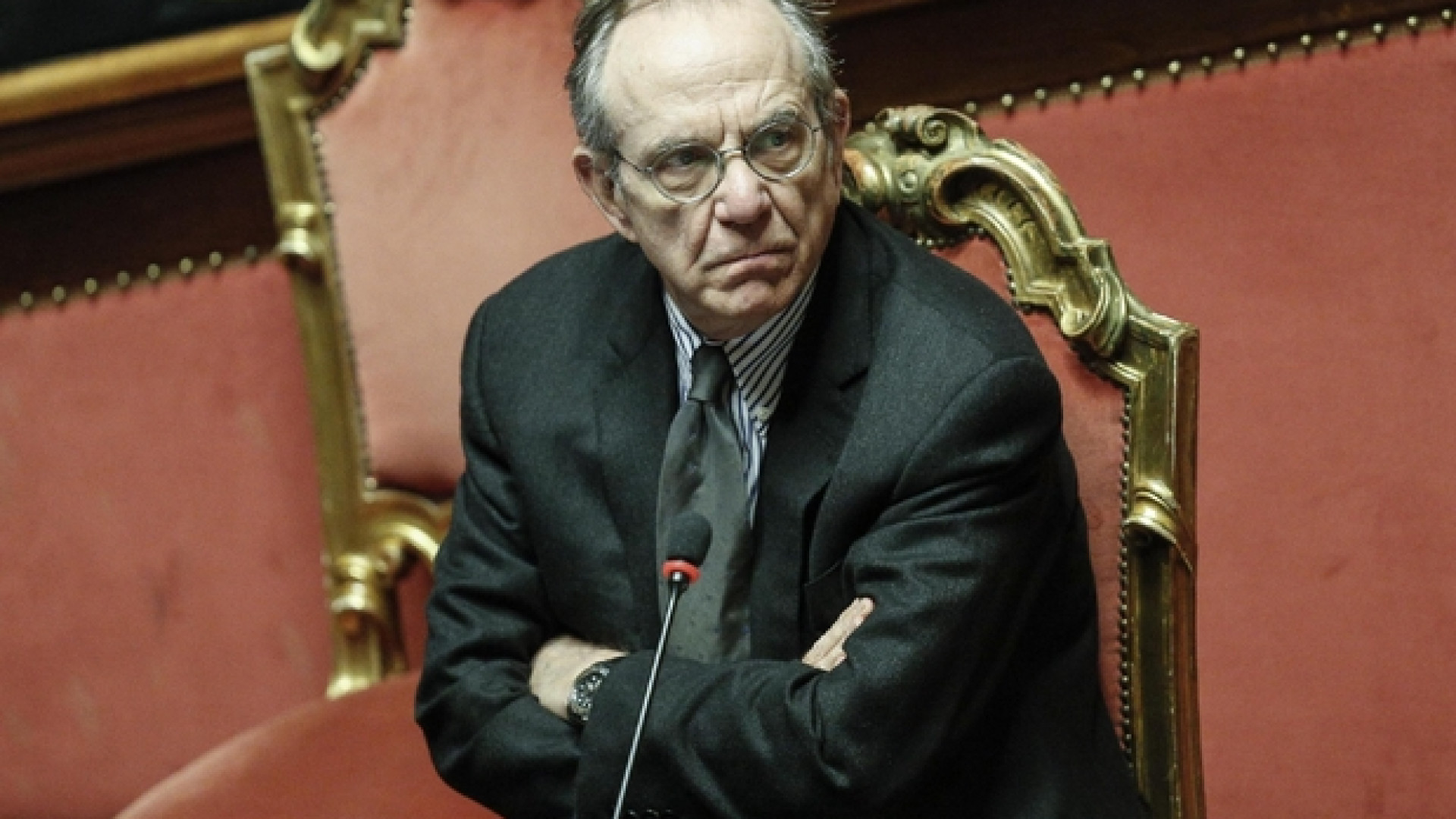 Immagine di Padoan al Parlamento: 1 milione di posti di lavoro in più (rispetto al 2013)