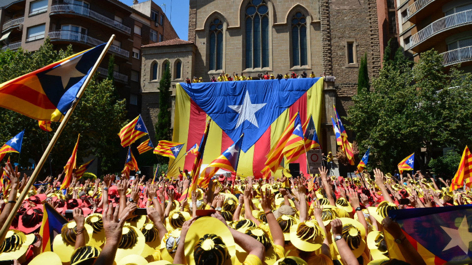 Immagine di Il voto fuorilegge che spacca la Spagna