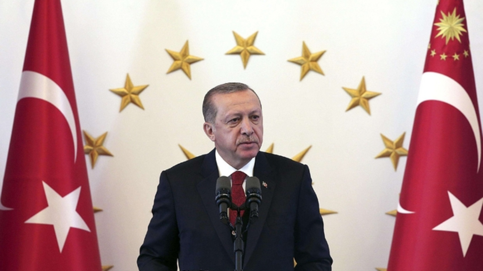Immagine di Erdogan «scaccia» Ataturk da scuole e ospedali