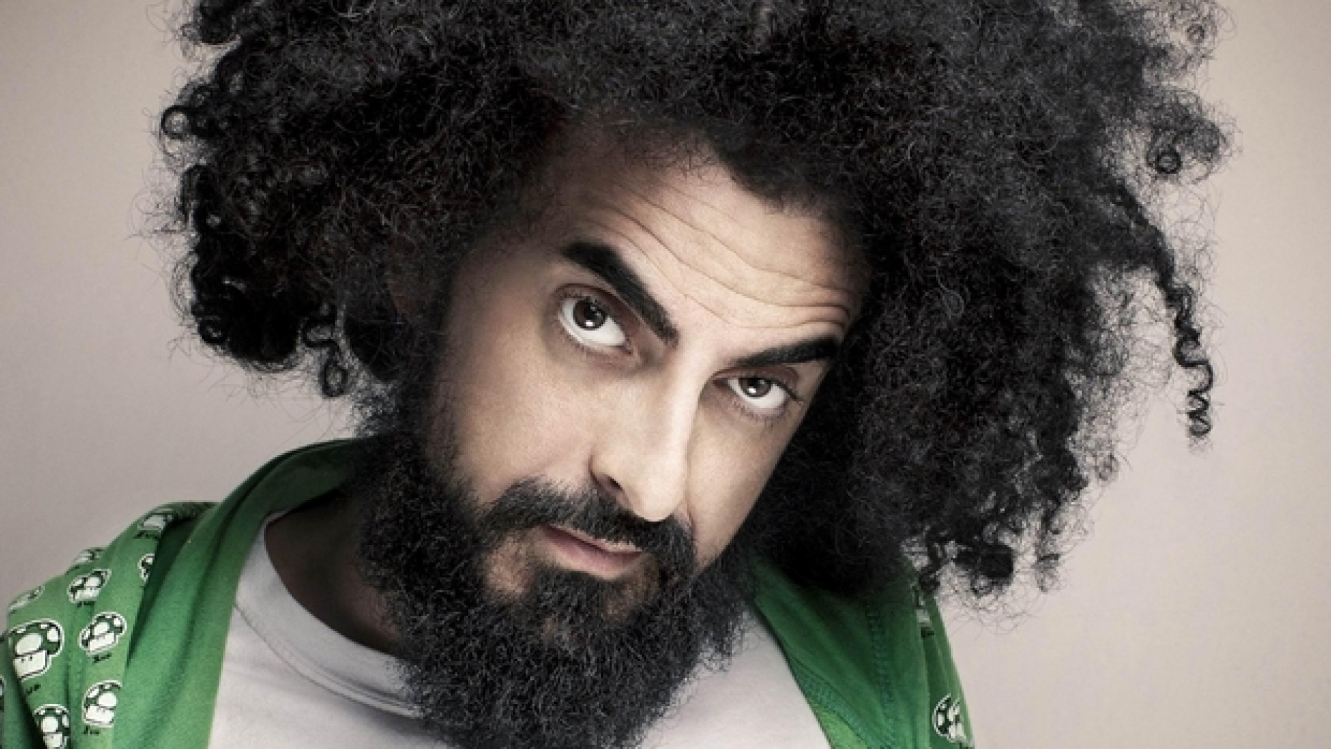 Immagine di Caparezza, arguzia e ironia: «La mia vita al ritmo di rap»