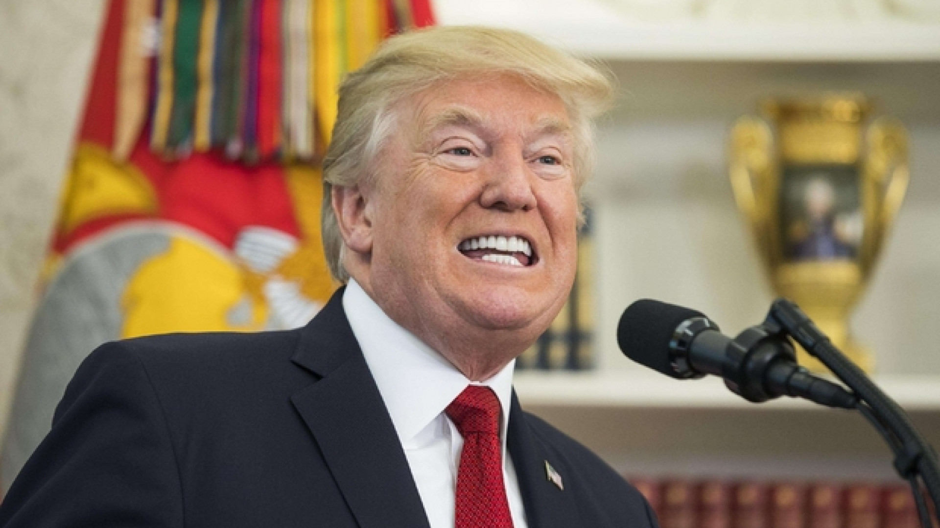 Immagine di Trump nel mirino del Congresso sul clima: «Agisca o costi enormi»