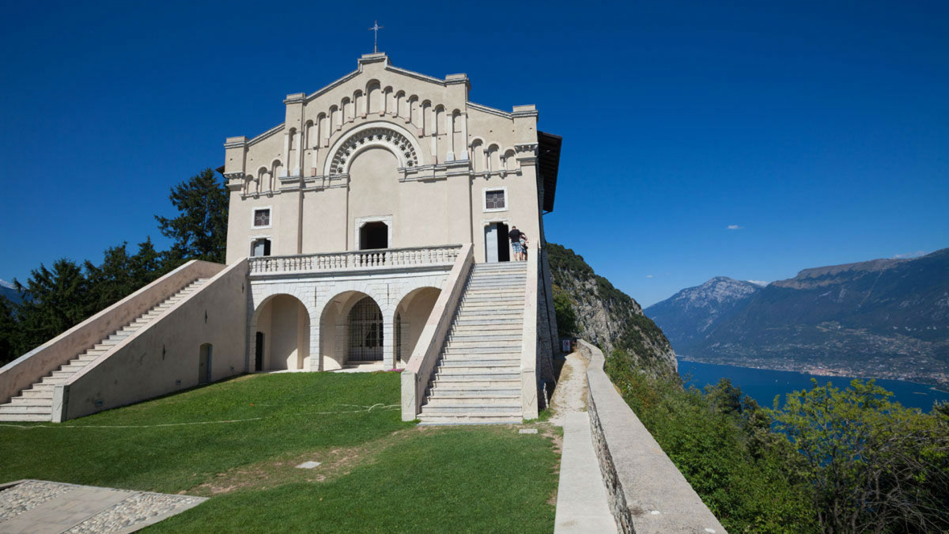 Immagine di Rubate reliquie di Wojtyla. «Restituitele, anche in forma anonima»