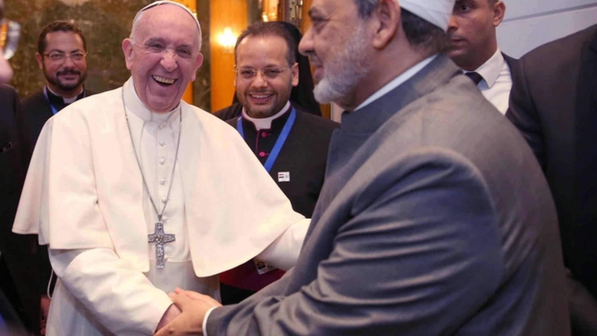 Immagine di Il grande imam di Al-Azhar: non c'è alternativa al dialogo