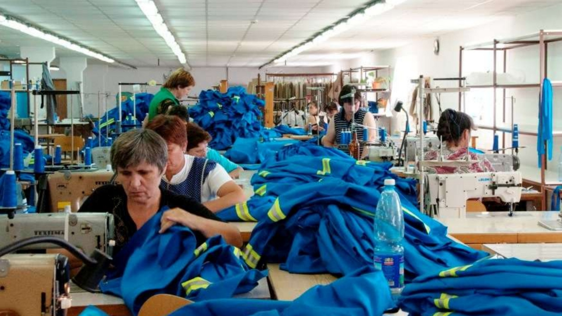 Immagine di «Est Europa, stipendi da fame per chi produce l'abbigliamento di marca»