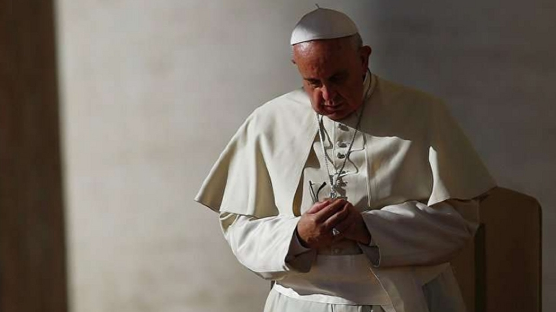 Immagine di Francesco: pregare è lasciarsi meravigliare da Dio, non ripetere a pappagallo